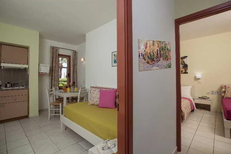 Room, Latania Studios & Apartments, Crete