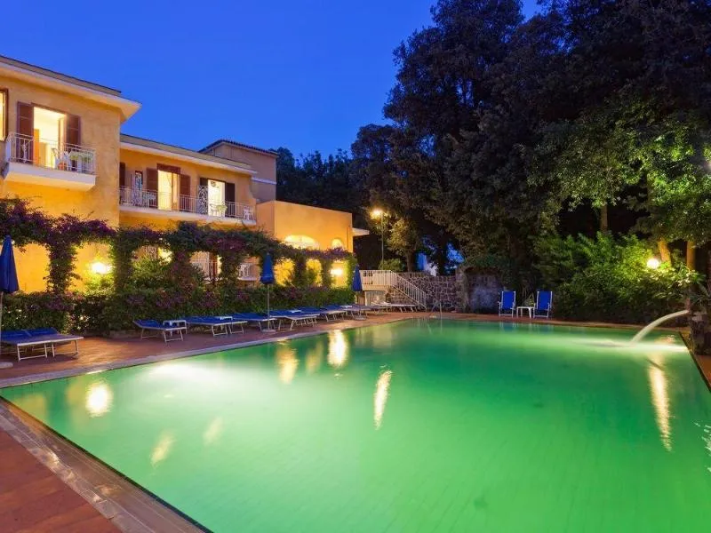 Pool, Hotel Cleopatra, Naples