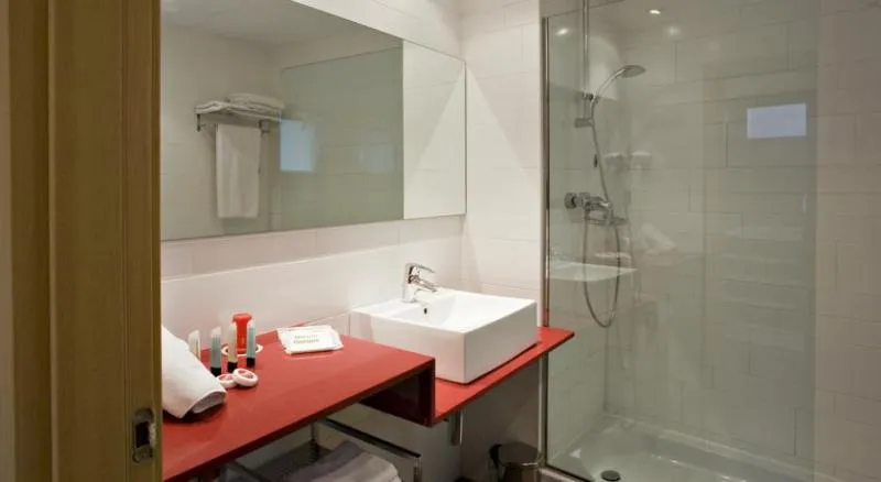 APARTMENT CAPACITY 2 Room, Ciutat Vella Apartments, Barcelona