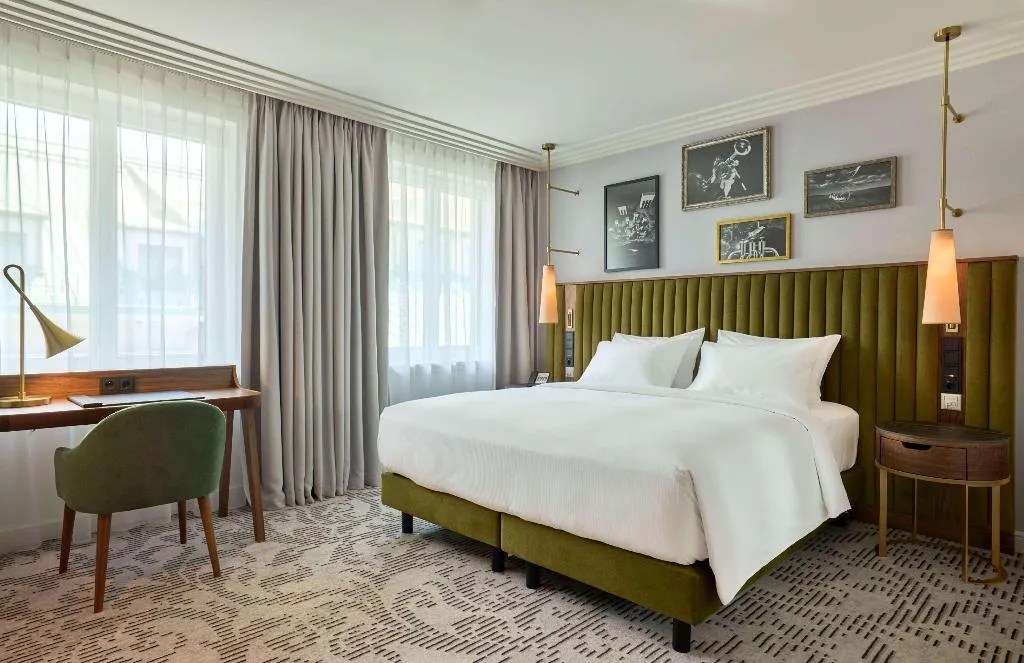DOUBLE Accessible KING SIZE BED Room, Hotel Saski Krakow, Curio collection by Hilton, Krakow