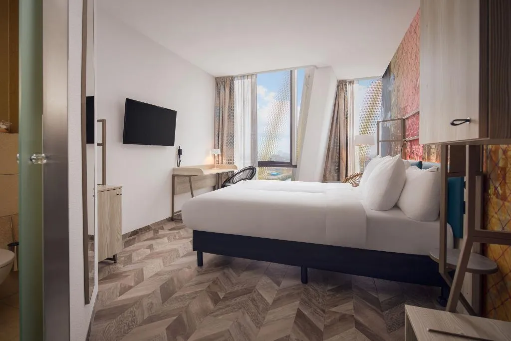 SINGLE STANDARD Room, Inntel Hotels Den Haag Marina Beach, Amsterdam
