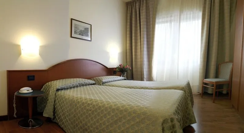 TRIPLE STANDARD Room, Centrale, Venice