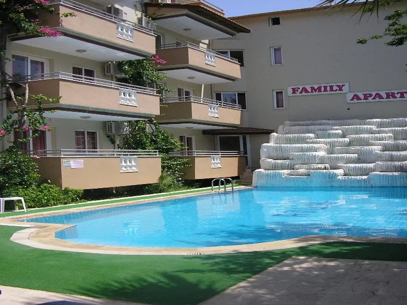 Pool, Family Apart, Dalaman