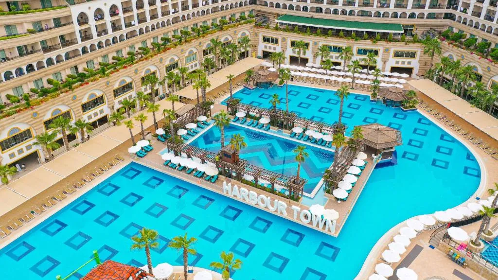 Pool, Crystal Sunset Pearl Collection, Antalya