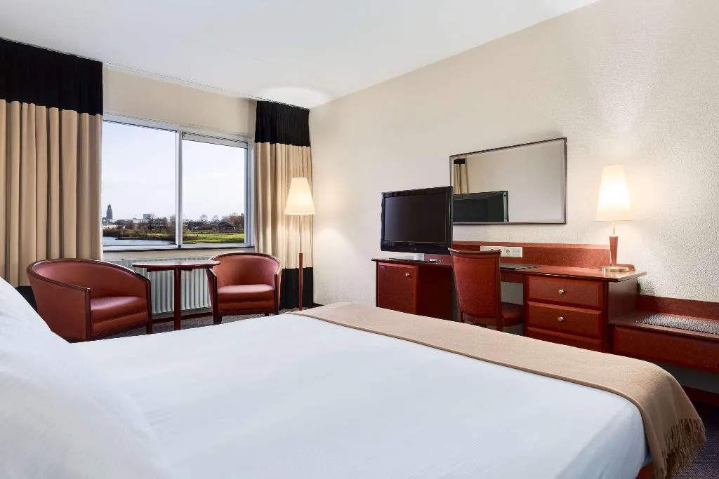 DOUBLE STANDARD Room, NH Arnhem Rijnhotel, Amsterdam