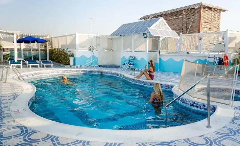 Beach, Avenue Hotel, Dubai