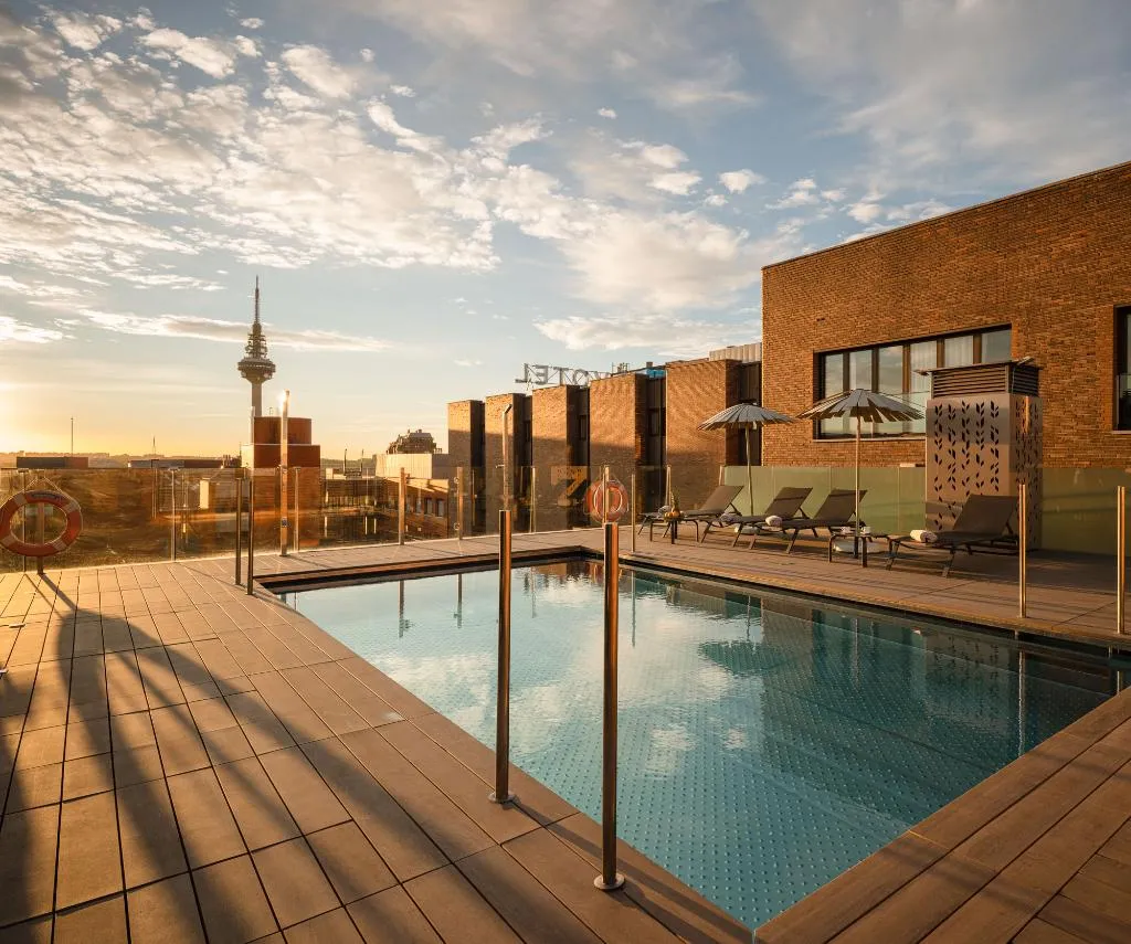 Pool, Novotel Madrid Center, Madrid