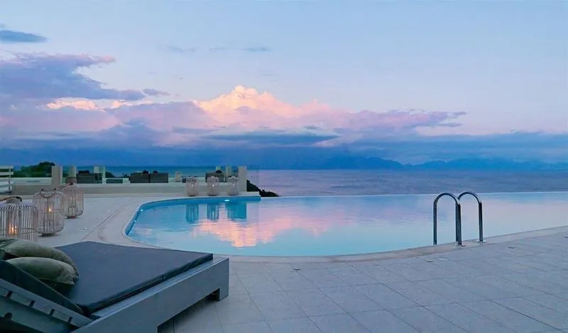 Pool, Camvillia, Kalamata
