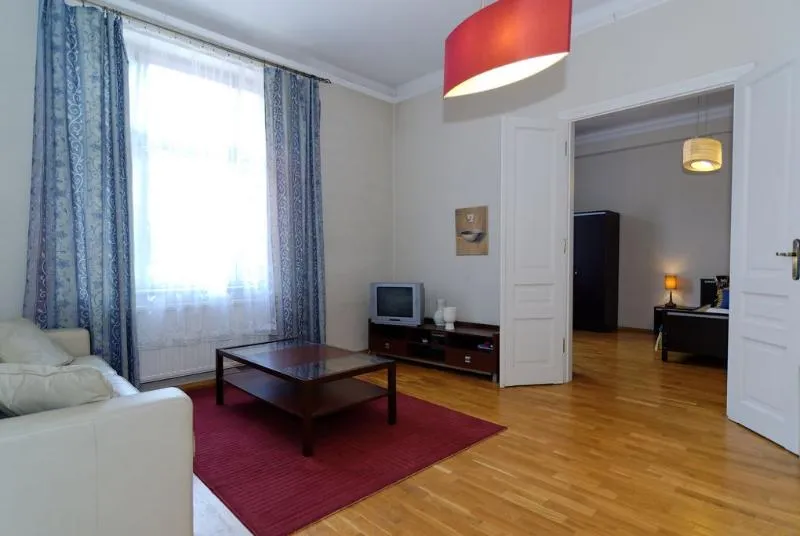 APARTMENT CAPACITY 6 THREE BEDROOM Room, P&J Tourist Apartments, Krakow
