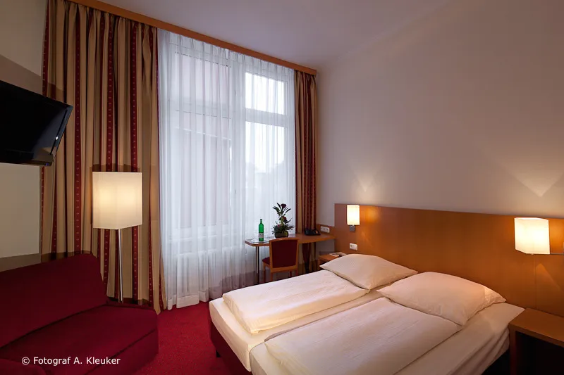 TRIPLE STANDARD Room, Air in Berlin Hotel, Berlin