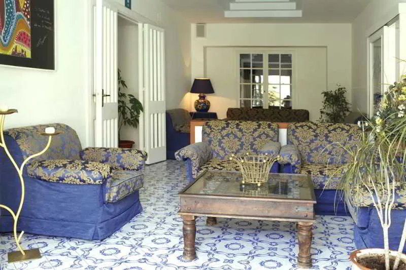 Lobby, La Scogliera, Naples