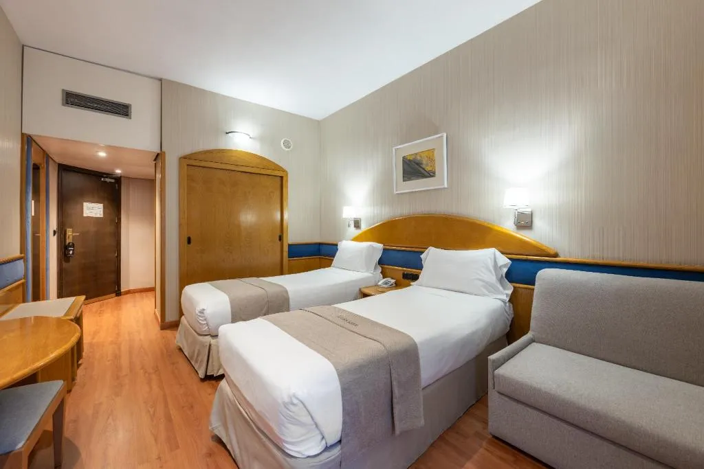 DOUBLE STANDARD Room, Santos Agumar Atocha, Madrid