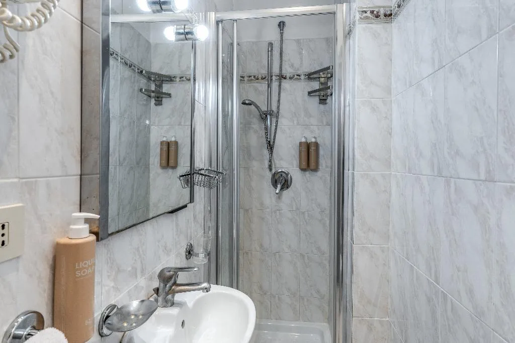 SINGLE STANDARD Room, Sonya, Rome