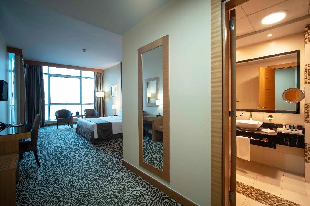 SINGLE PREMIUM Room, Copthorne Hotel Sharjah, Dubai