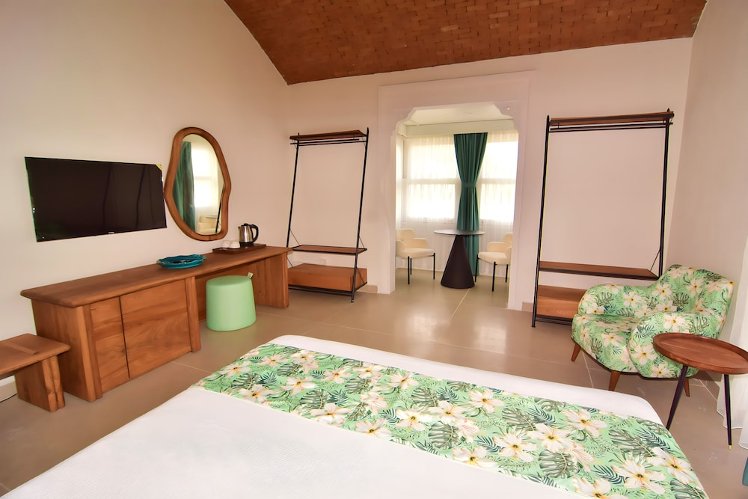 On Oda Otel, Izmir