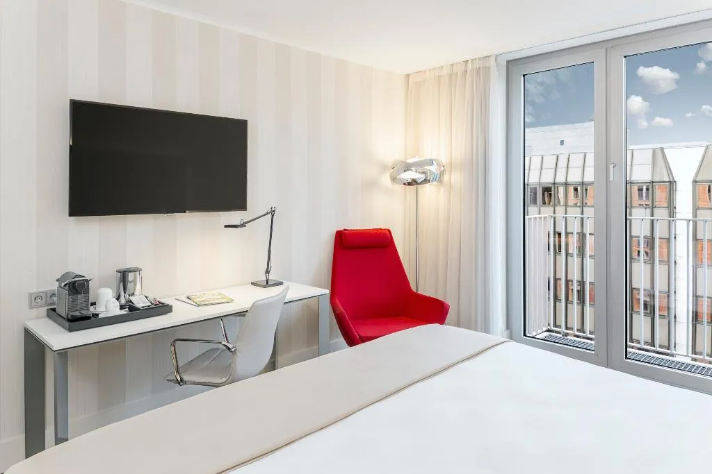 DOUBLE WITH TERRACE Room, NH Collection Berlin Mitte am Checkpoint Charlie, Berlin