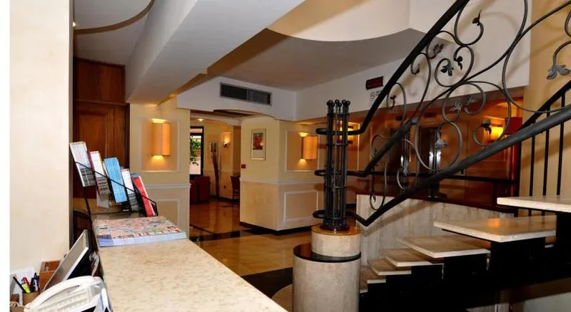 Lobby, Executive, Rome