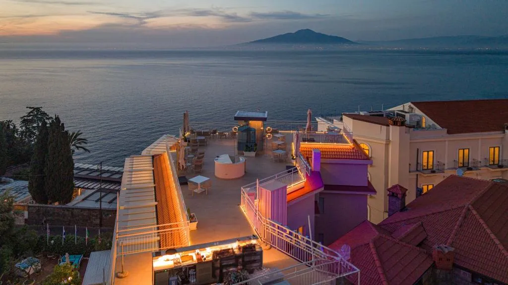 Bar, Hotel Regina Sorrento, Naples