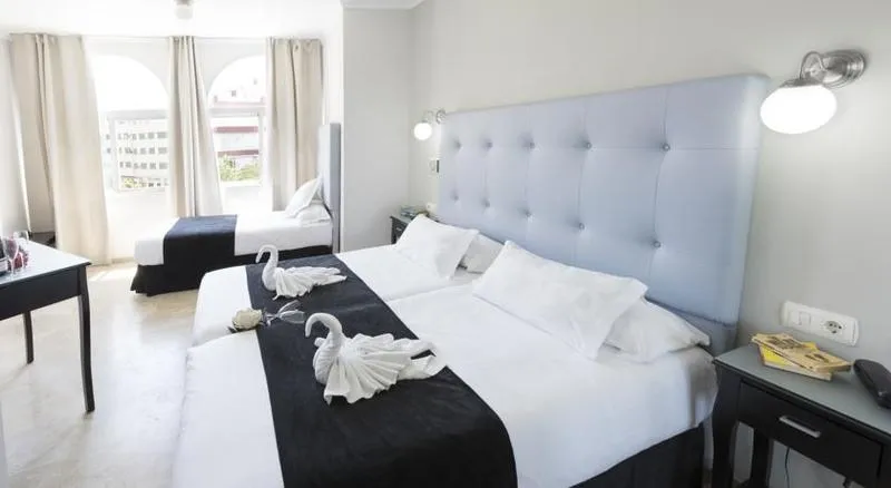 TRIPLE STANDARD Room, Hotel Toboso Chaparil, Costa Del Sol