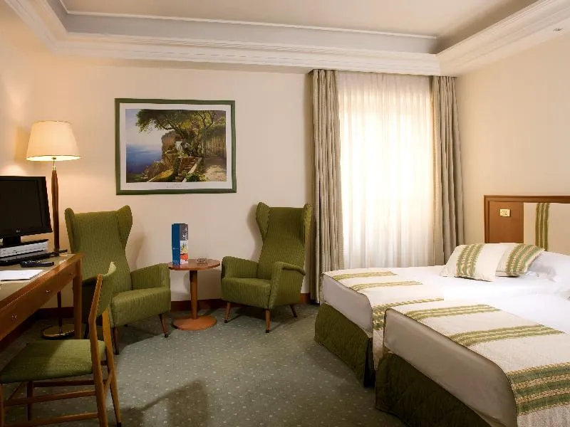 DOUBLE SINGLE USE CLASSIC Room, Royal Continental, Naples