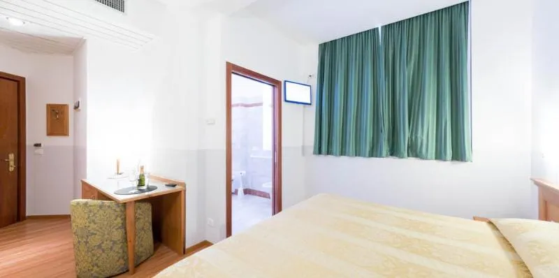 Double or Twin STANDARD Room, Laerte Palace Hotel, Venice