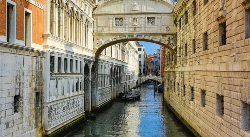 Sports and Entertainment, Dimora Marciana, Venice