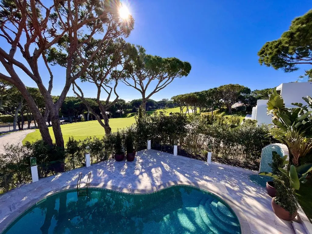 VILLA FOUR BEDROOMS Room, Vale Do Lobo Resort, Algarve