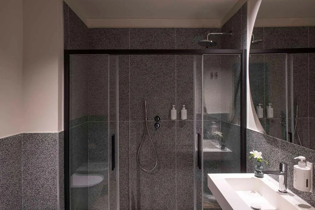 Double or Twin SUPERIOR Room, Palazzo Buenos Aires, Milan