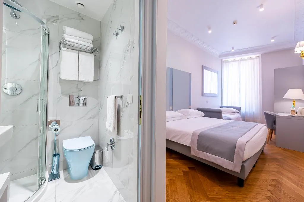 TRIPLE STANDARD Room, Hosianum Palace, Rome