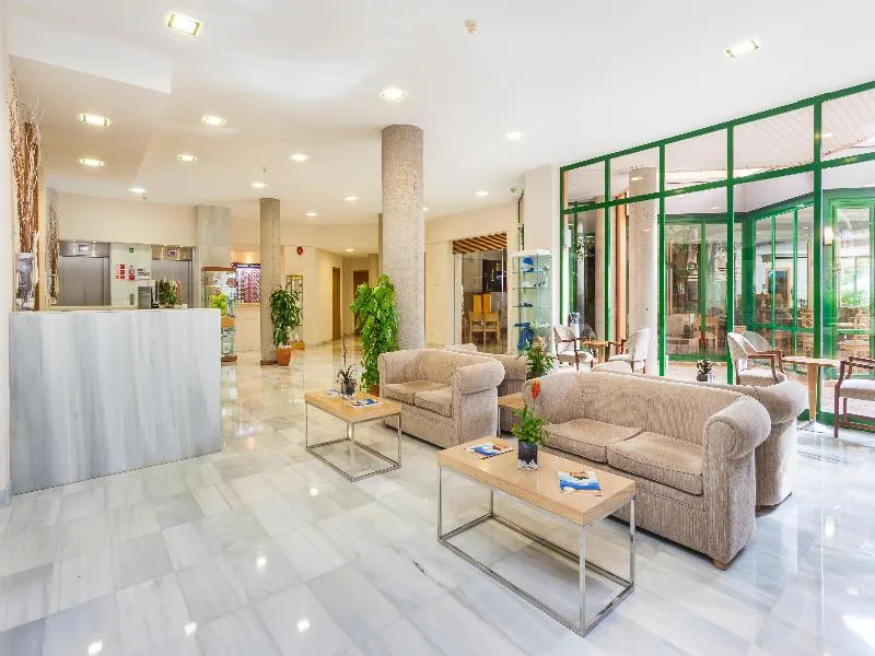 Lobby, Globales Nova, Majorca