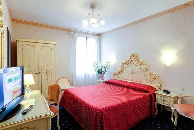 DOUBLE STANDARD Room, Hotel Diana, Venice