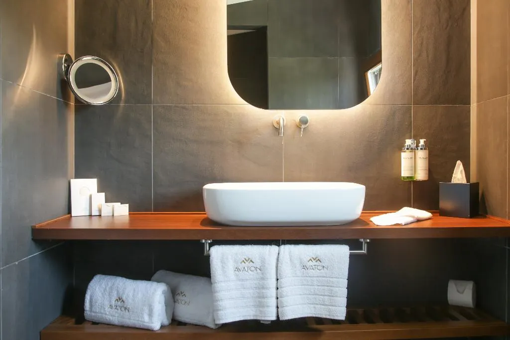 JUNIOR SUITE WITH PRIVATE POOL Room, Avaton Luxury Beach Resort Relais & Chateau, Thessaloniki