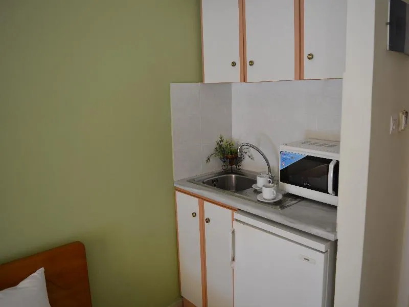 STUDIO CAPACITY 2 Room, Montes Studios & Apartments, Zante
