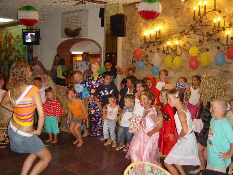 Sports and Entertainment, Apartamentos Neptuno Calella, Costa Brava
