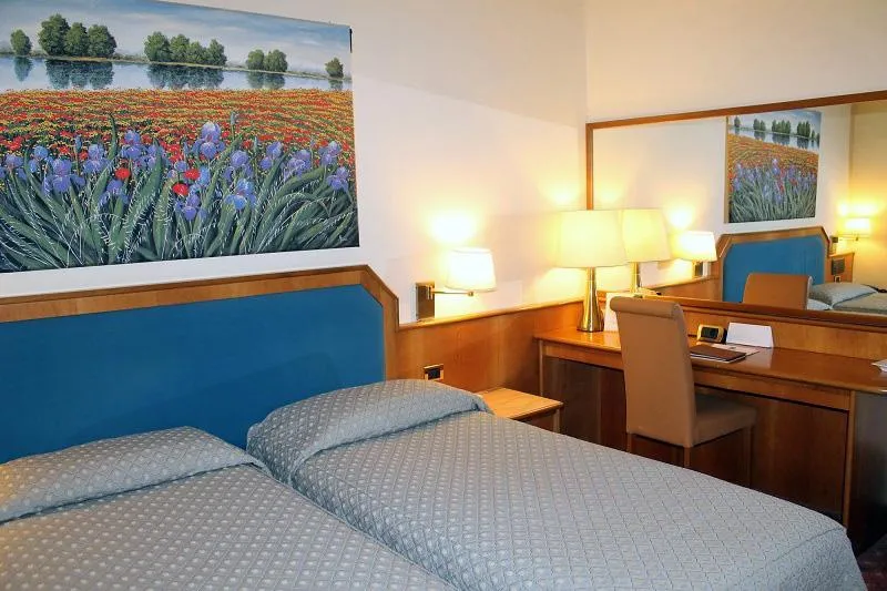 TWIN STANDARD Room, iH Hotels Milano Eur, Milan