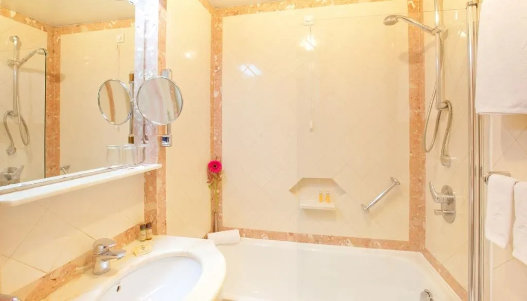 SINGLE WITH BALCONY Room, Sana Rex Hotel, Lisbon
