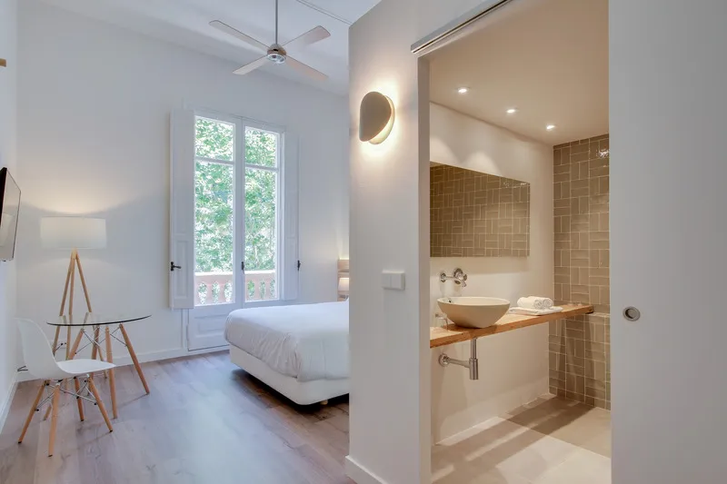 DOUBLE WITH BALCONY Room, Principal, B&B, Barcelona