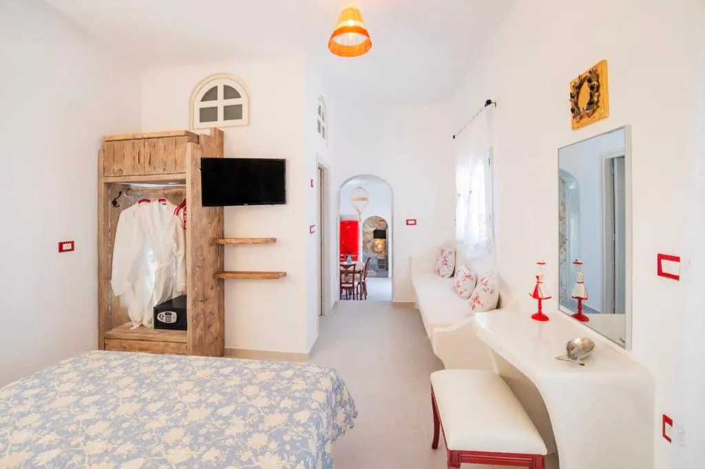 VILLA LUXURY Room, Starlight Luxury Seaside Villa & Suites, Santorini