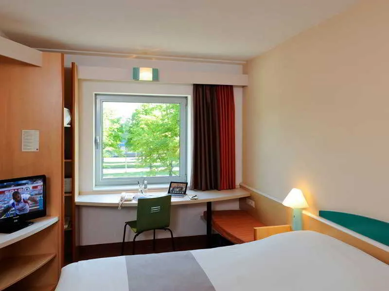 Room, Ibis Amsterdam City West, Amsterdam