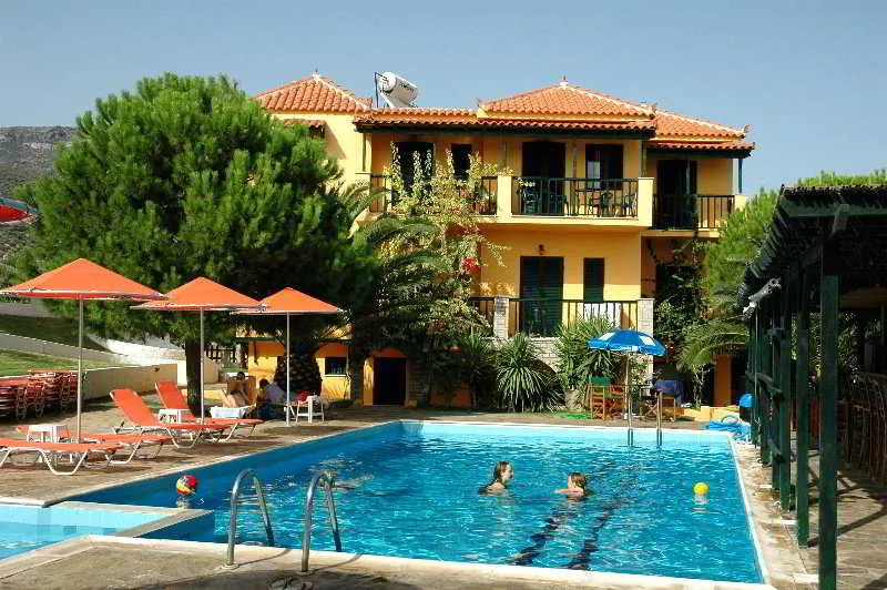 Pool, Ledra, Samos