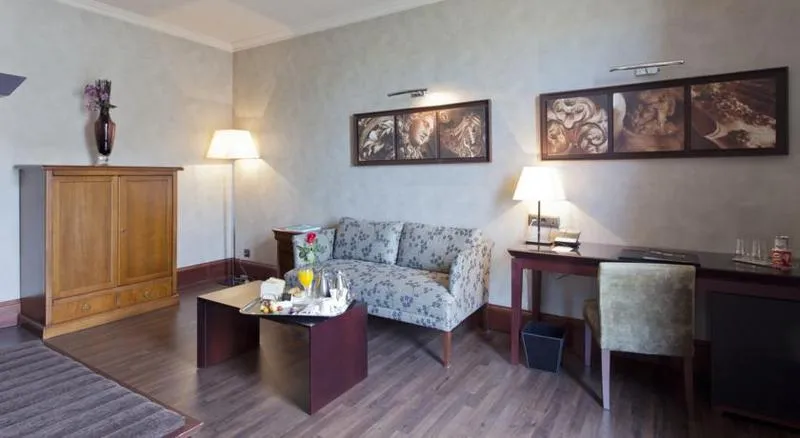 JUNIOR SUITE STANDARD Room, Barcelona Center, Barcelona