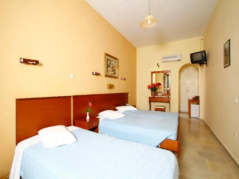 TRIPLE POOL VIEW Room, Bintzan Inn, Corfu