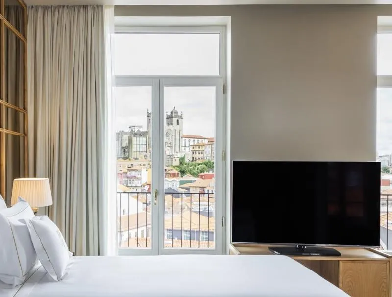 DOUBLE PREMIUM WITH VIEWS Room, Vignette Collection  Casa da Companhia, Porto