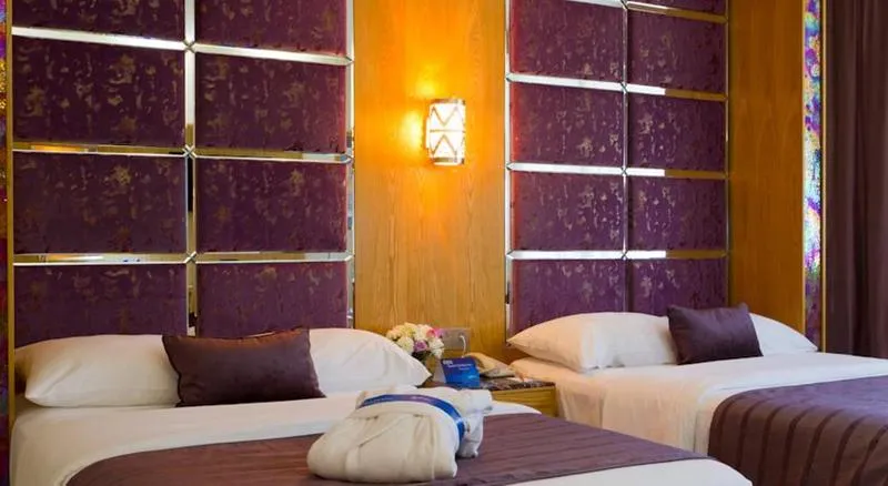 DOUBLE BUSINESS Room, Radisson Blu Resort, Sharjah, Dubai