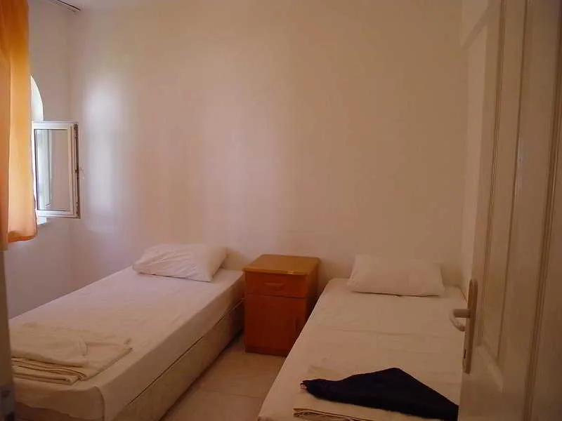 Room, Dursun Apart, Dalaman