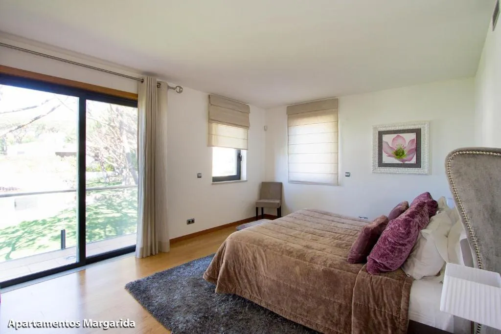 APARTMENT TWO BEDROOMS WITH PRIVATE POOL Room, Vale Do Lobo Resort, Algarve