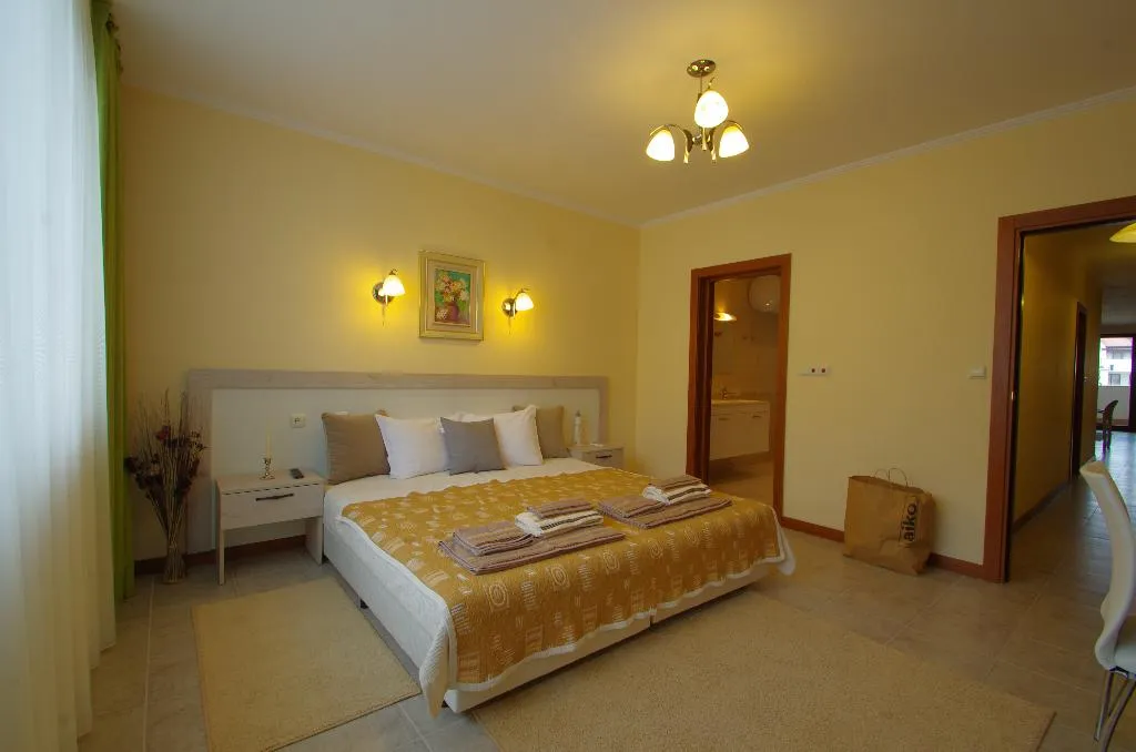 APARTMENT ONE BEDROOM Room, Casa Real, Bourgas