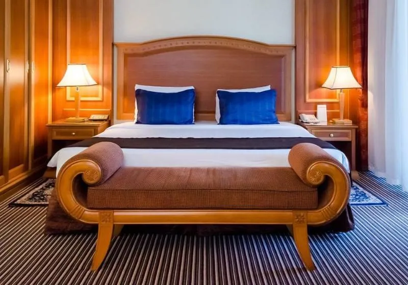 DOUBLE EXECUTIVE Room, Avenue Hotel, Dubai