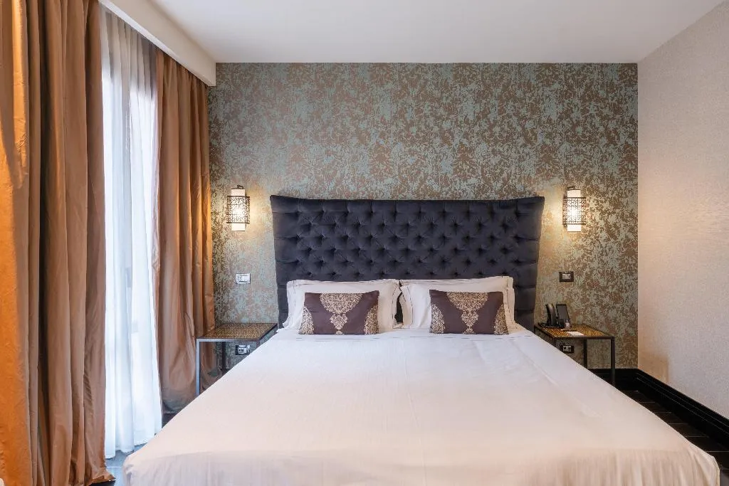 DOUBLE KING SIZE BED Room, Vignette Collection The Venice Times Hotel By IHG, Venice