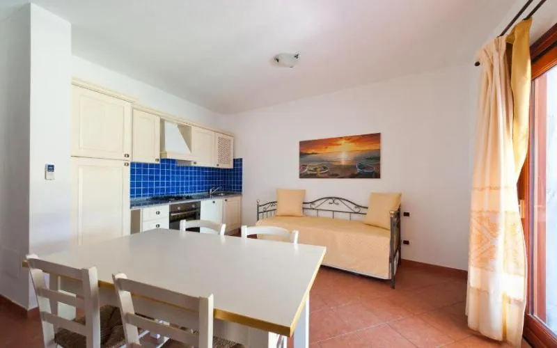 APARTMENT CAPACITY 6 Room, Marinella Residence, Olbia